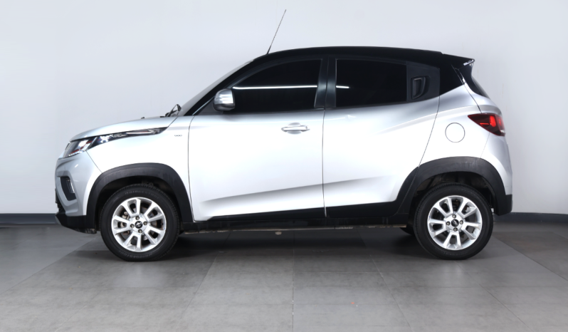 MAHINDRA KUV100 2019 lleno